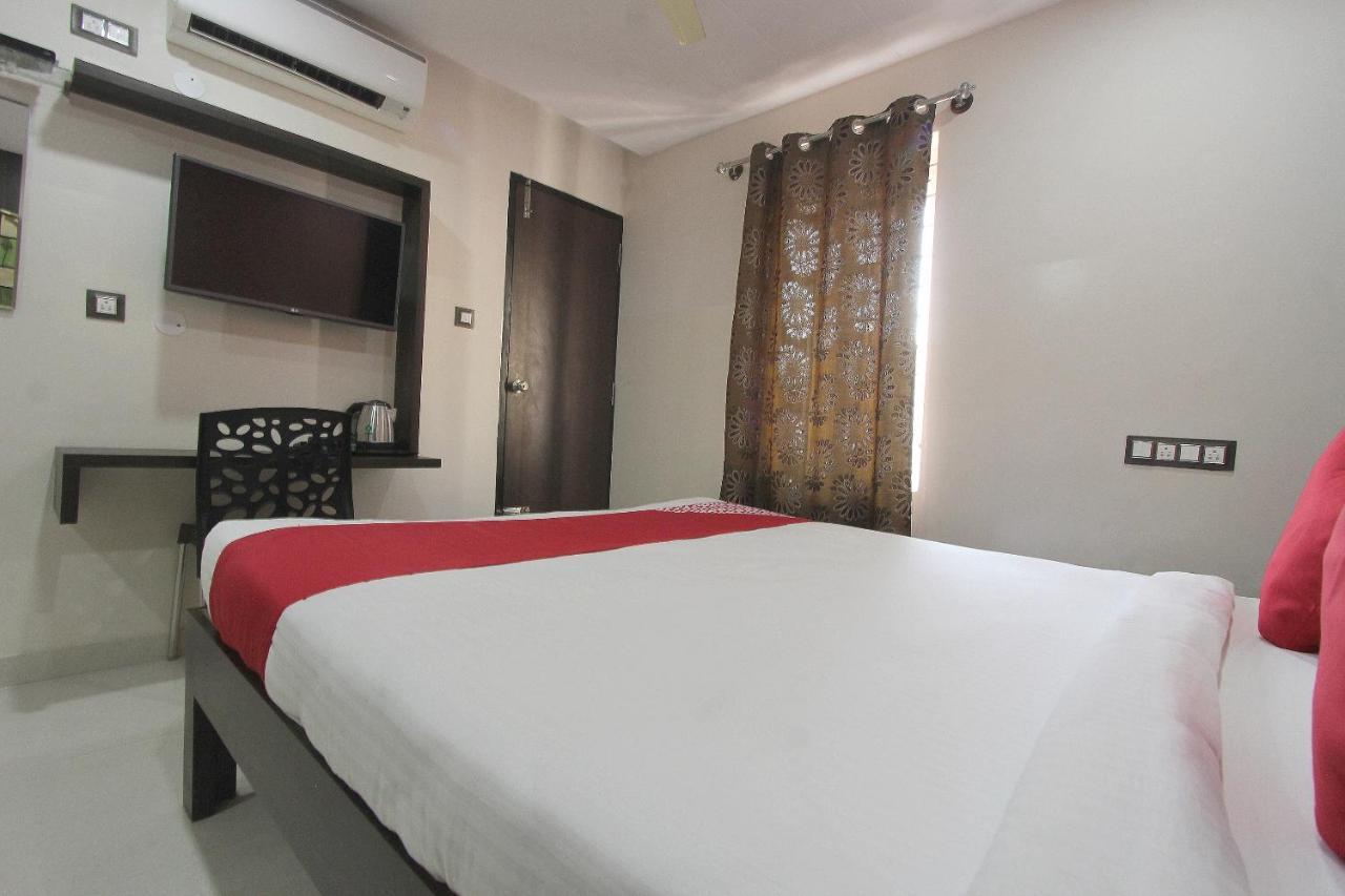 Capital O 70534 Habitat Suites And Rooms Bangalore Extérieur photo