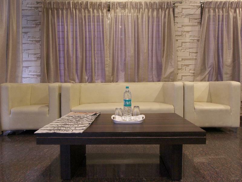 Capital O 70534 Habitat Suites And Rooms Bangalore Extérieur photo