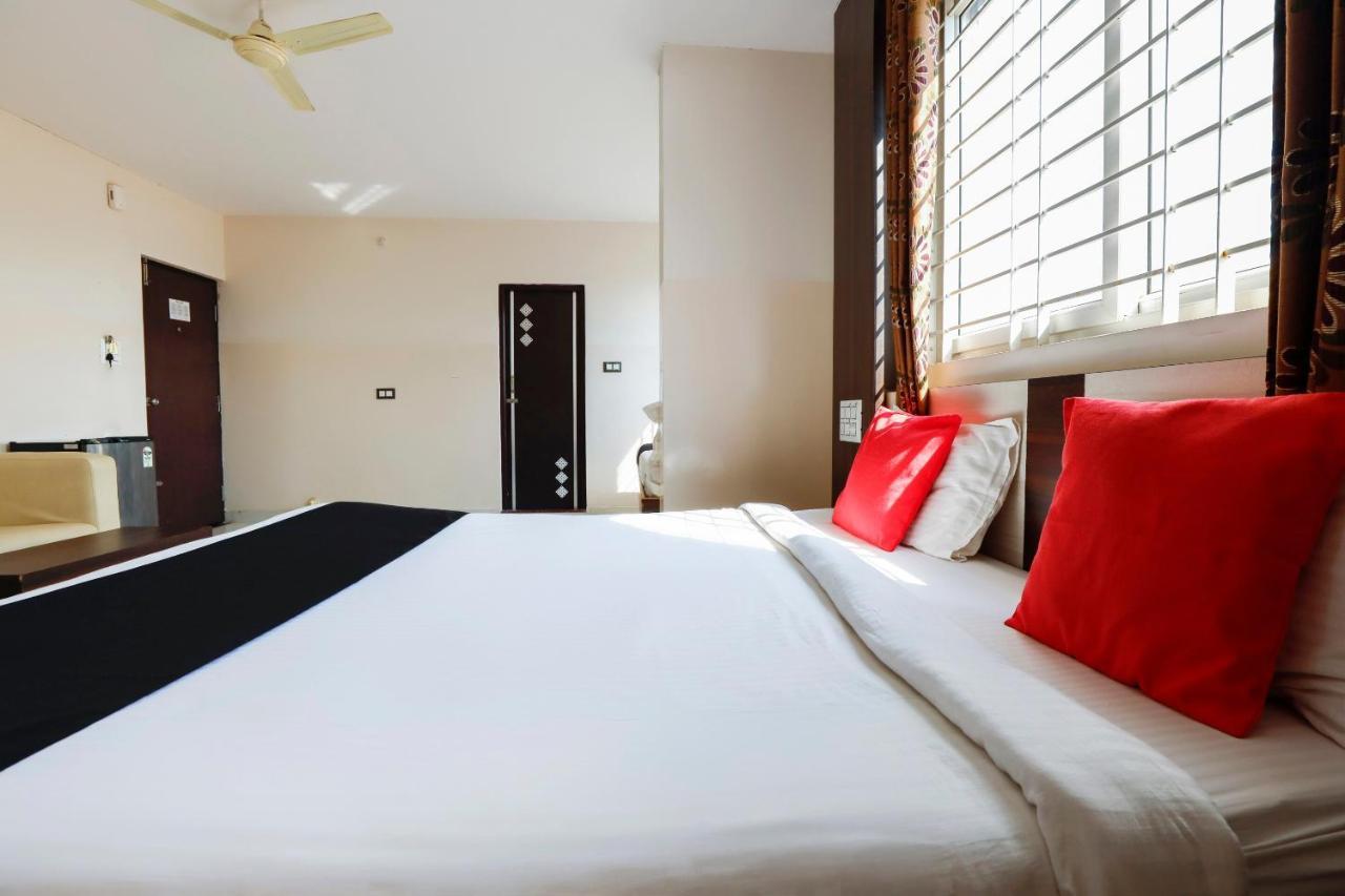 Capital O 70534 Habitat Suites And Rooms Bangalore Extérieur photo